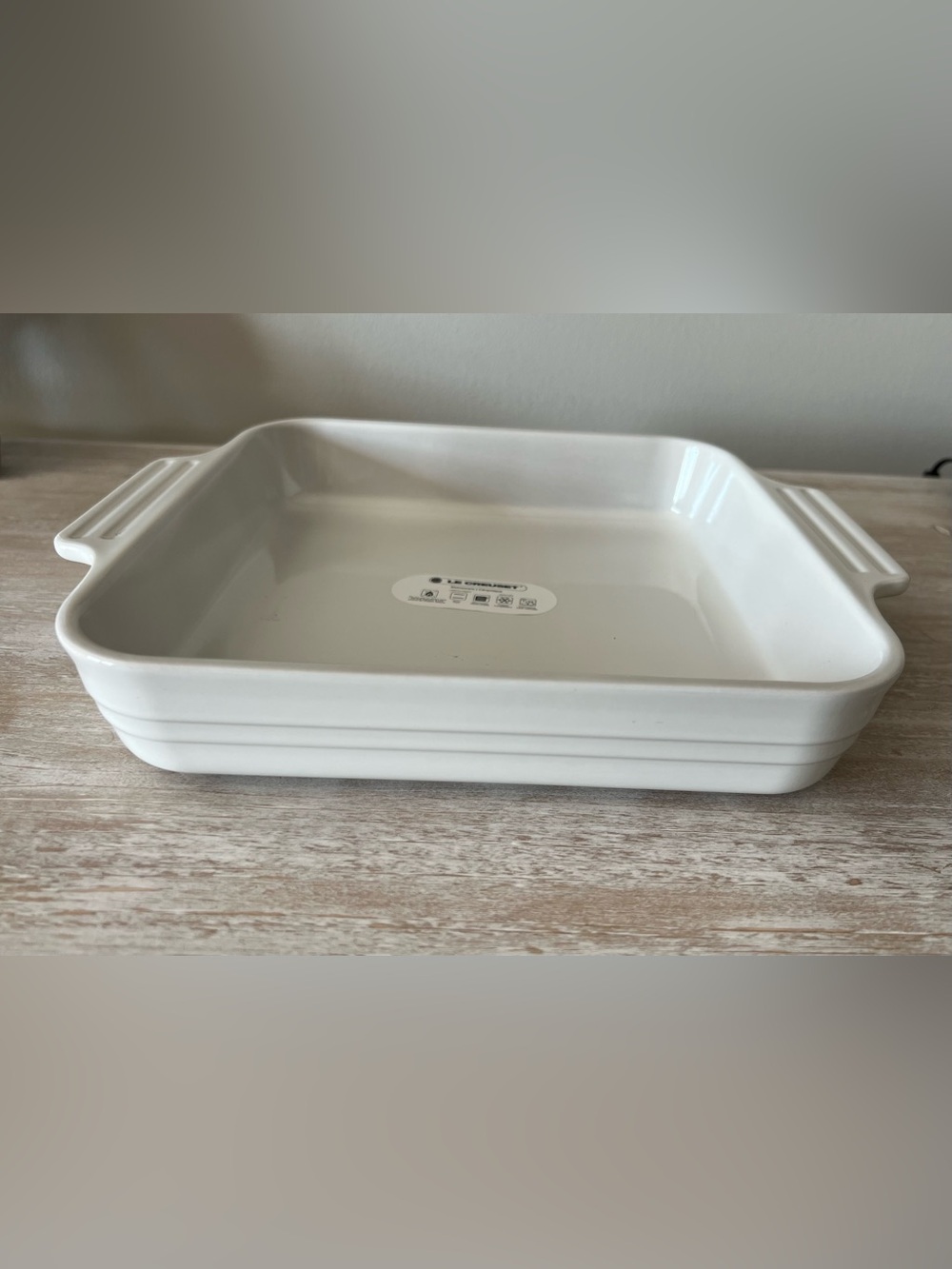 NWT: Le Creuset square baking dish 23 cm.